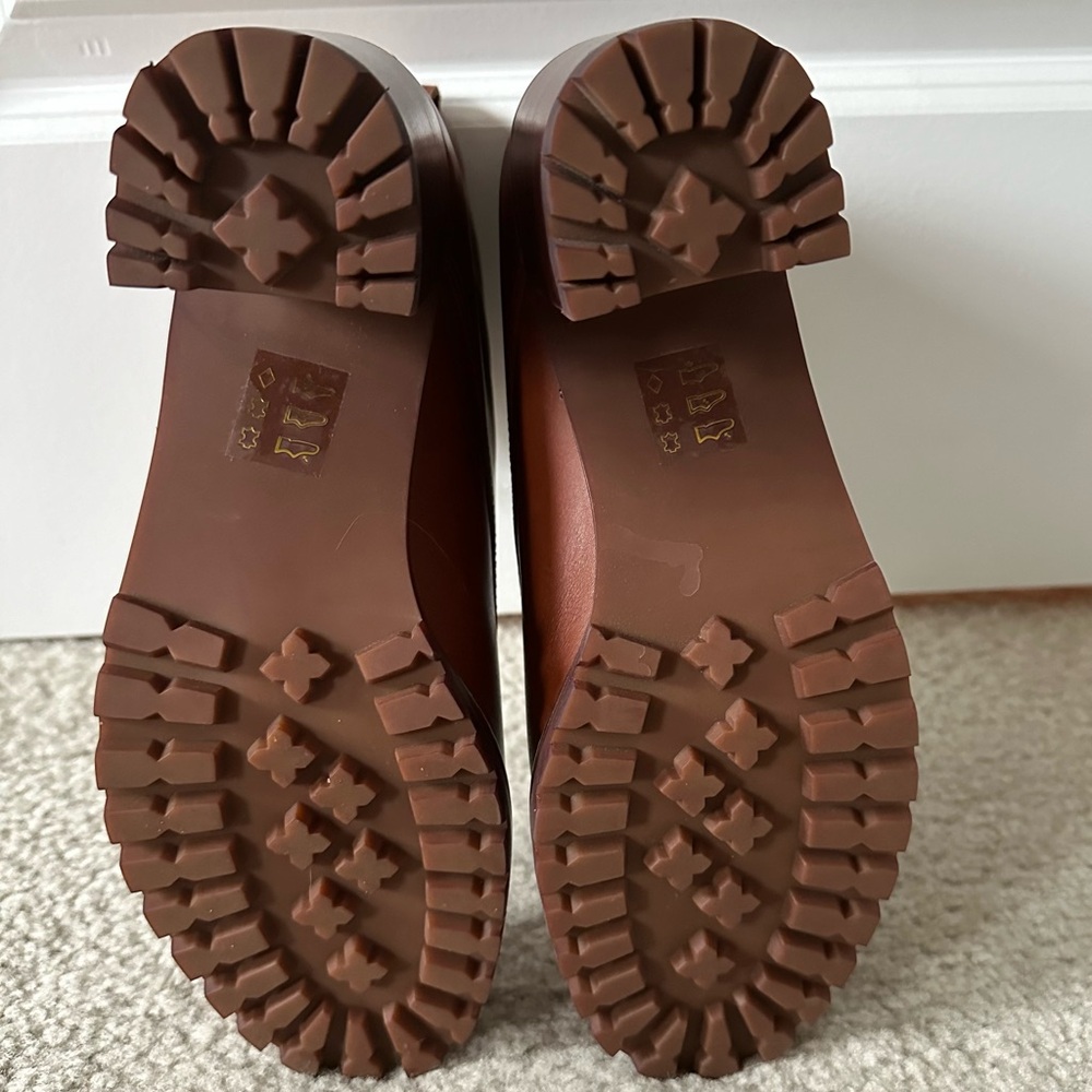 Madewell The Alyce Zip-Front Lugsole Boot in Dried Maple - Picture 9 of 11